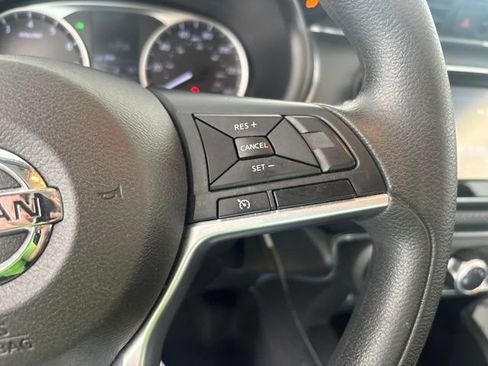 Used 2021 Nissan Kicks S FWD image 12