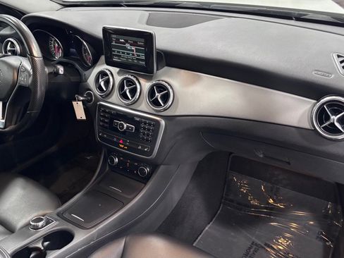Used 2015 Mercedes-Benz GLA 250 4MATIC image 17