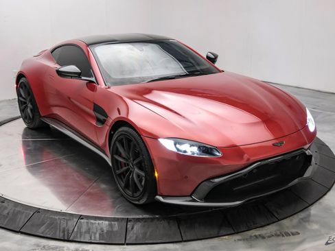 Used 2019 Aston Martin V8 Vantage Coupe RWD image 29