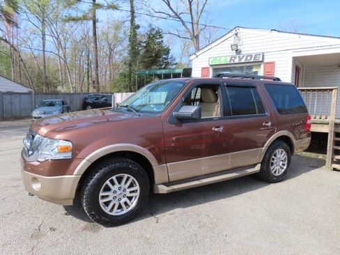 Used 2011 Ford Expedition XLT w/ 201A Rapid Spec Order Code image 1