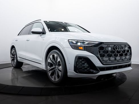 Certified 2025 Audi Q8 Premium Plus w/ Premium Plus Package image 2