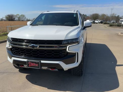 Used 2021 Chevrolet Suburban Z71 w/ Z71 Off-Road Package image 4