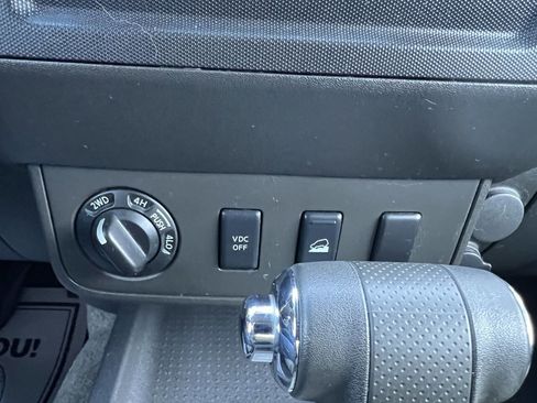 Used 2011 Suzuki Equator Sport image 24