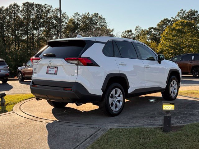 Used 2023 Toyota RAV4 LE FWD image 7