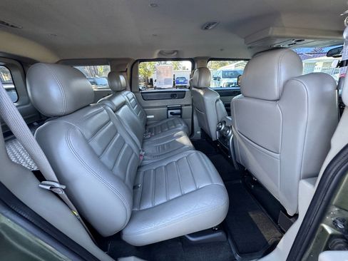 Used 2003 HUMMER H2 w/ Preferred Equipment Group image 16