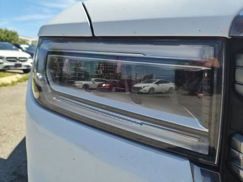 Used 2020 GMC Acadia AT4 image 13