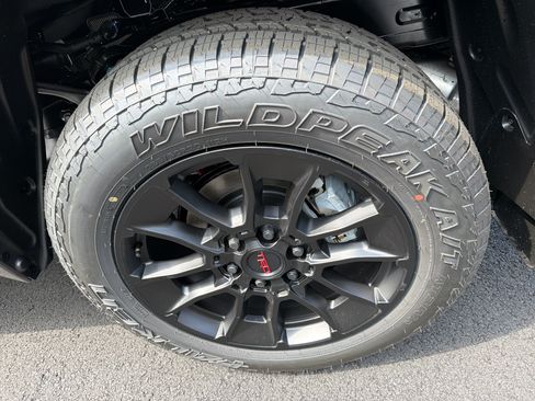 New 2026 Toyota Tundra Platinum AWD/4WD image 9
