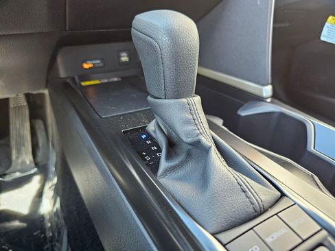 Used 2026 Toyota Camry LE FWD image 35