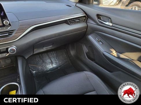 Used 2024 Nissan Altima 2.5 SV image 19