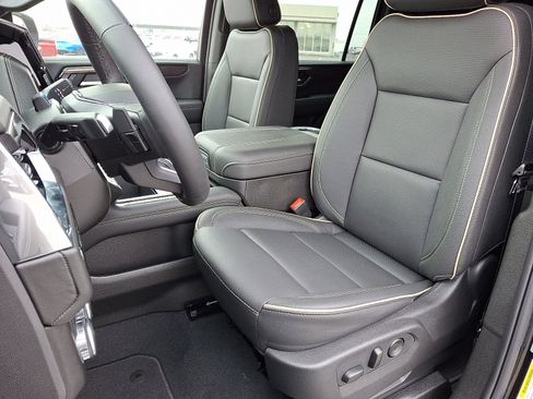 New 2026 GMC Yukon XL Elevation image 7