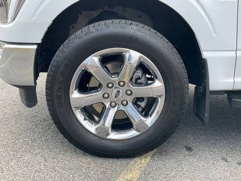 Certified 2022 Ford F150 XLT w/ Equipment Group 302A High image 20