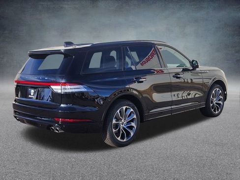 New 2026 Lincoln Aviator Premiere w/ Jet Appearance Package image 7