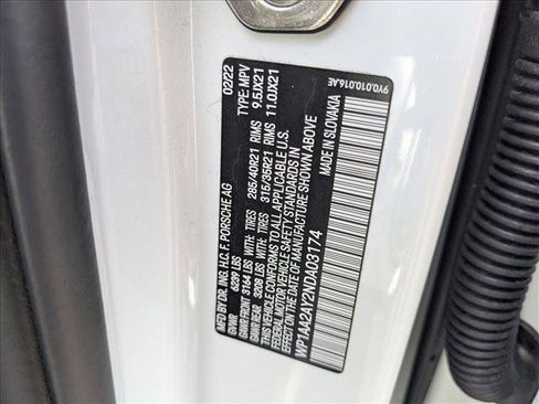 Used 2022 Porsche Cayenne image 28