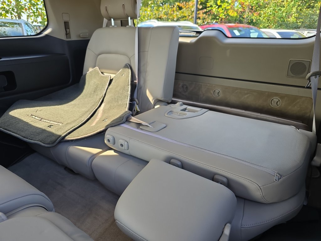 Used 2011 Toyota Land Cruiser w/ Upgrade Pkg AWD/4WD image 37