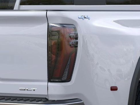 New 2026 GMC Sierra 3500 SLT w/ SLT Premium Package image 11
