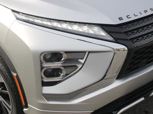 Used 2023 Mitsubishi Eclipse Cross SE image 9