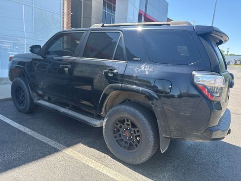 Used 2016 Toyota 4Runner SR5 Premium AWD/4WD image 6
