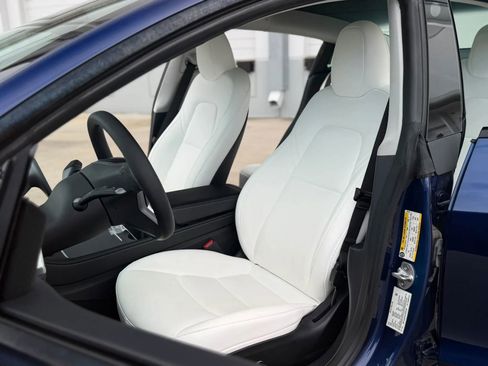 Used 2023 Tesla Model 3 Standard Range RWD image 18
