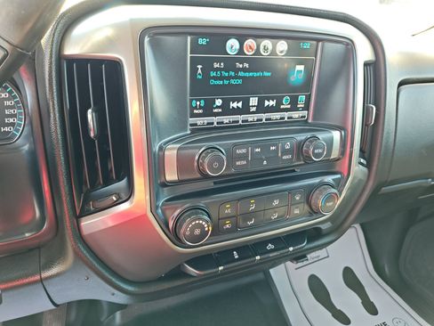 Used 2018 Chevrolet Silverado 1500 LT w/ Trailering Package AWD/4WD image 18