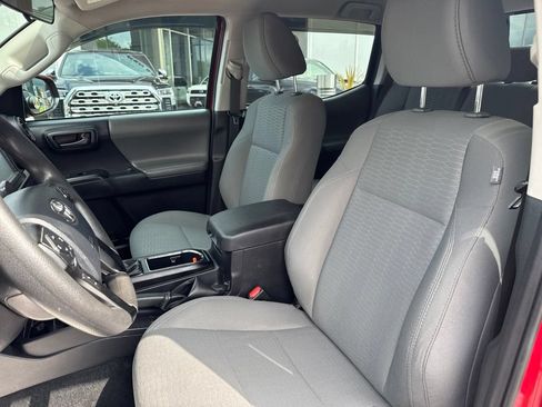Used 2018 Toyota Tacoma SR w/ SR Convenience Package AWD/4WD image 13