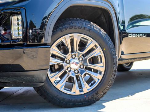 Used 2020 GMC Sierra 1500 Denali AWD/4WD image 2