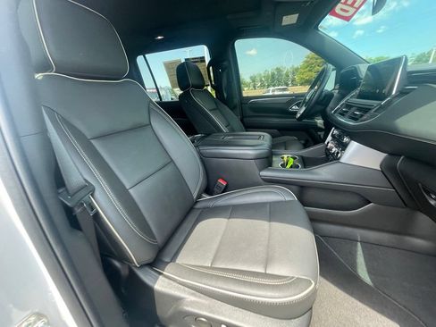 Used 2024 GMC Yukon XL SLT w/ SLT Premium Package AWD/4WD image 28