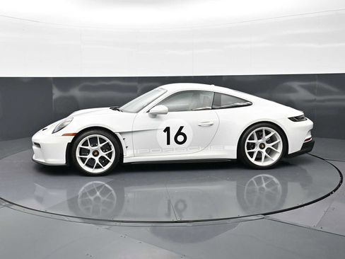 Certified 2024 Porsche 911 GT3 RS RWD image 2