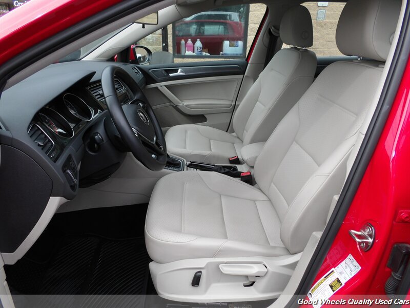 Used 2018 Volkswagen Golf SE FWD image 11