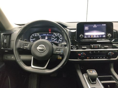 Used 2022 Nissan Pathfinder SV FWD image 22