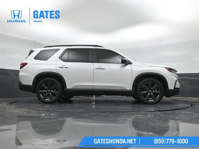 Certified 2025 Honda Pilot Sport image 38