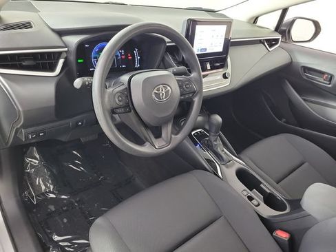 Used 2026 Toyota Corolla LE FWD image 18
