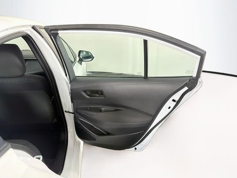 Used 2026 Toyota Corolla LE FWD image 31