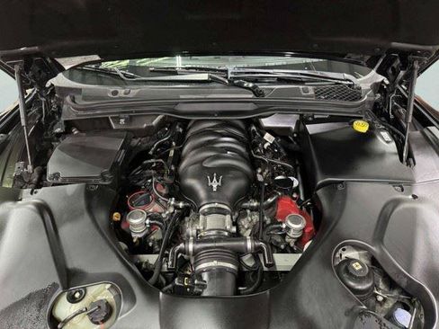 Used 2011 Maserati GranTurismo S RWD image 37