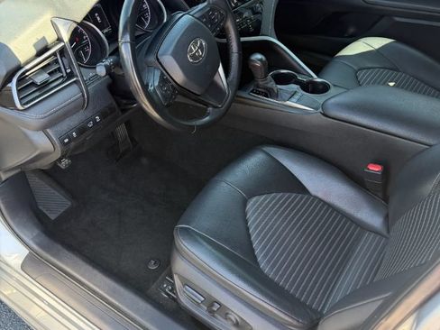 Used 2023 Toyota Camry SE w/ Convenience Package FWD image 15