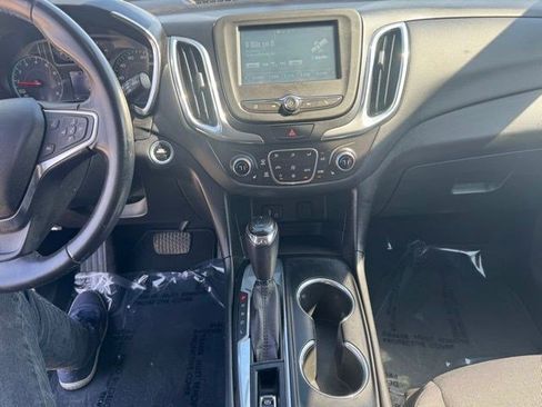 Used 2018 Chevrolet Equinox LT image 17