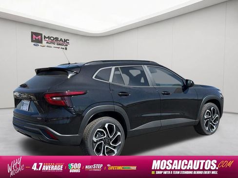 New 2026 Chevrolet Trax RS w/ Sunroof Package FWD image 8