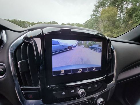 Certified 2023 Chevrolet Traverse LT image 19