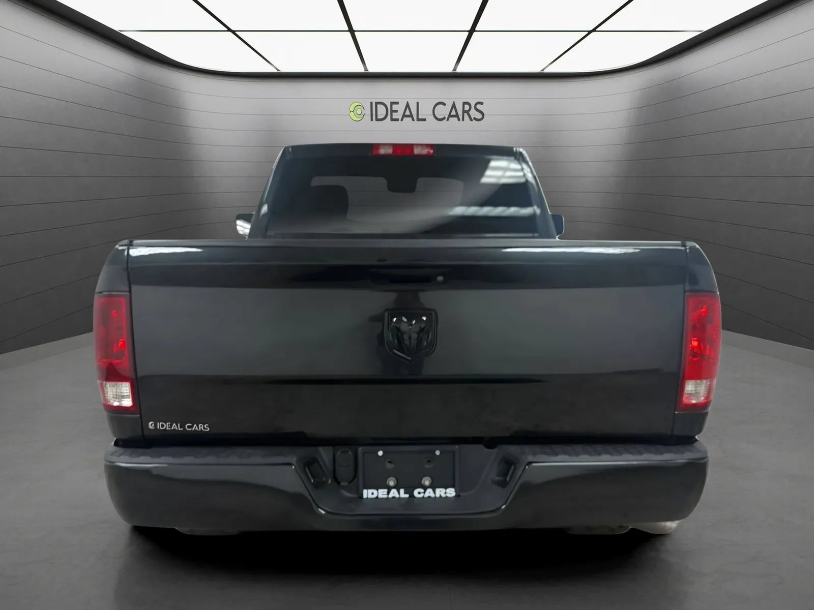 Used 2017 RAM 1500 Express RWD image 6