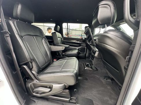 Used 2023 Jeep Wagoneer L Series II w/ Rear Seat Video Group 1 AWD/4WD image 33