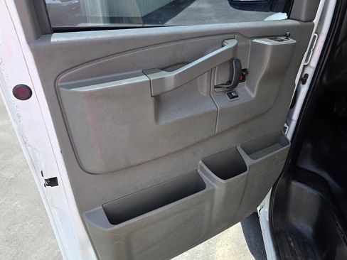 Used 2018 Chevrolet Express 2500 2500 3dr Cargo Van w/ Safety Package image 19