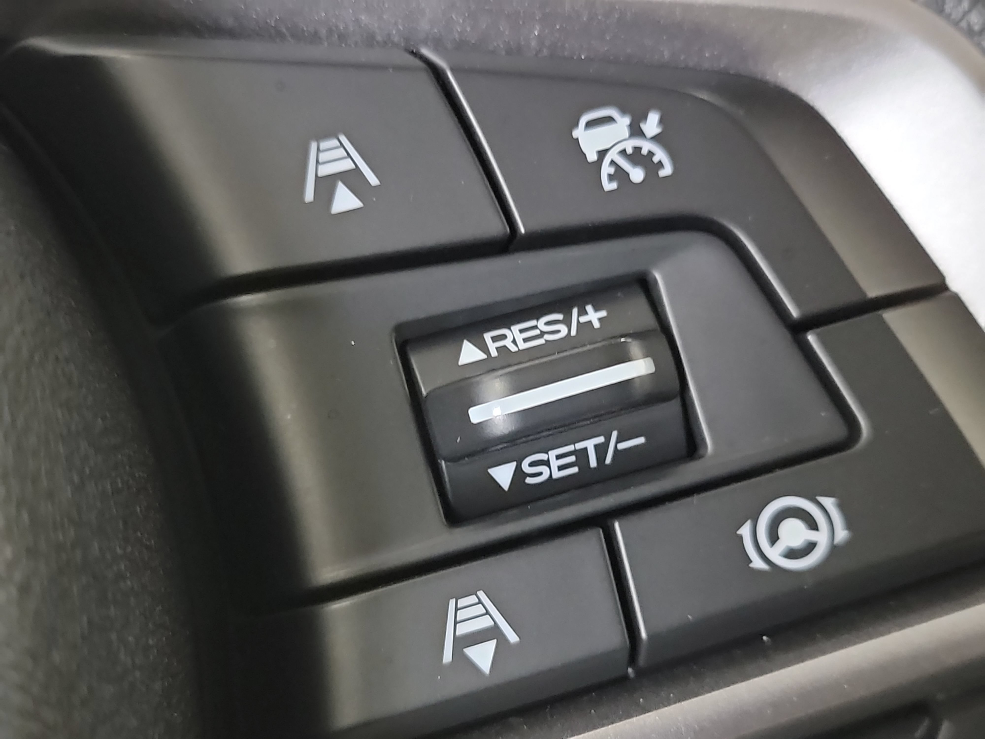 Used 2021 Subaru Forester AWD/4WD image 33