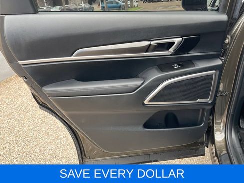 Used 2025 Kia Telluride S FWD image 16