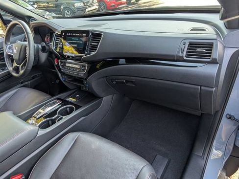 Used 2024 Honda Passport Black Edition image 19