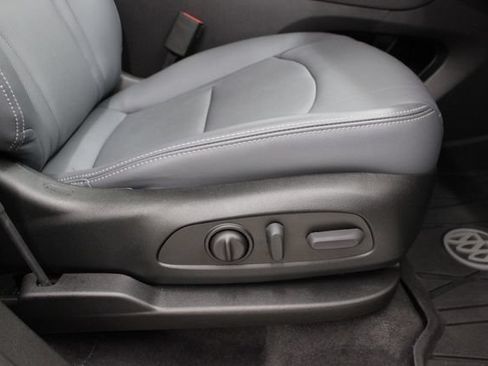 Used 2024 Buick Enclave Essence w/ Experience Buick Package AWD/4WD image 62