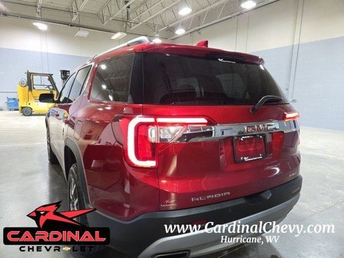 Used 2023 GMC Acadia SLE w/ Driver Convenience Package image 3