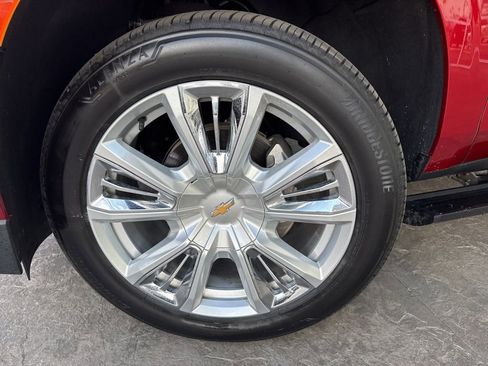 Used 2023 Chevrolet Tahoe High Country image 5