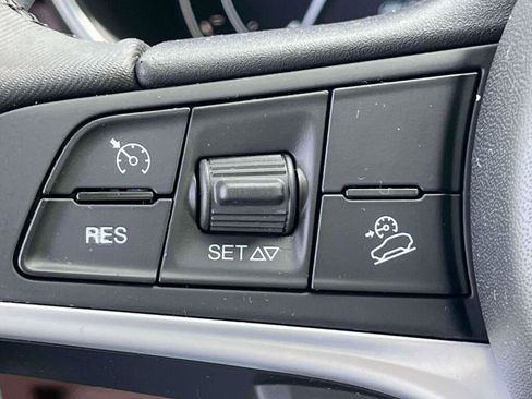 Used 2019 Alfa Romeo Stelvio Ti Sport w/ Quick Order Package 22S Sport AWD/4WD image 34