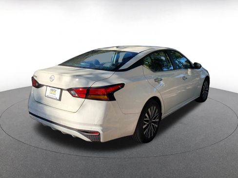 Used 2025 Nissan Altima 2.5 SV image 7