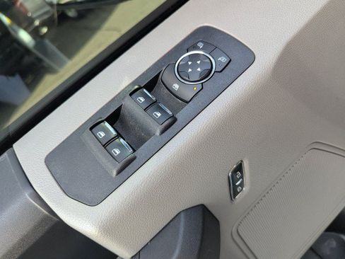 Used 2019 Ford F150 XL w/ Equipment Group 101A Mid AWD/4WD image 10