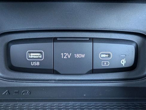 Certified 2026 Hyundai Venue SEL FWD image 22